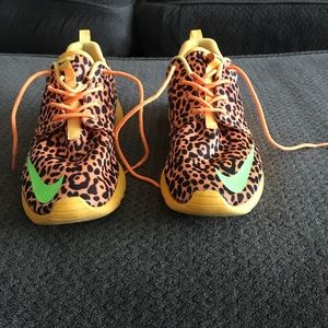 Nike Roshe Run Orange Leopard